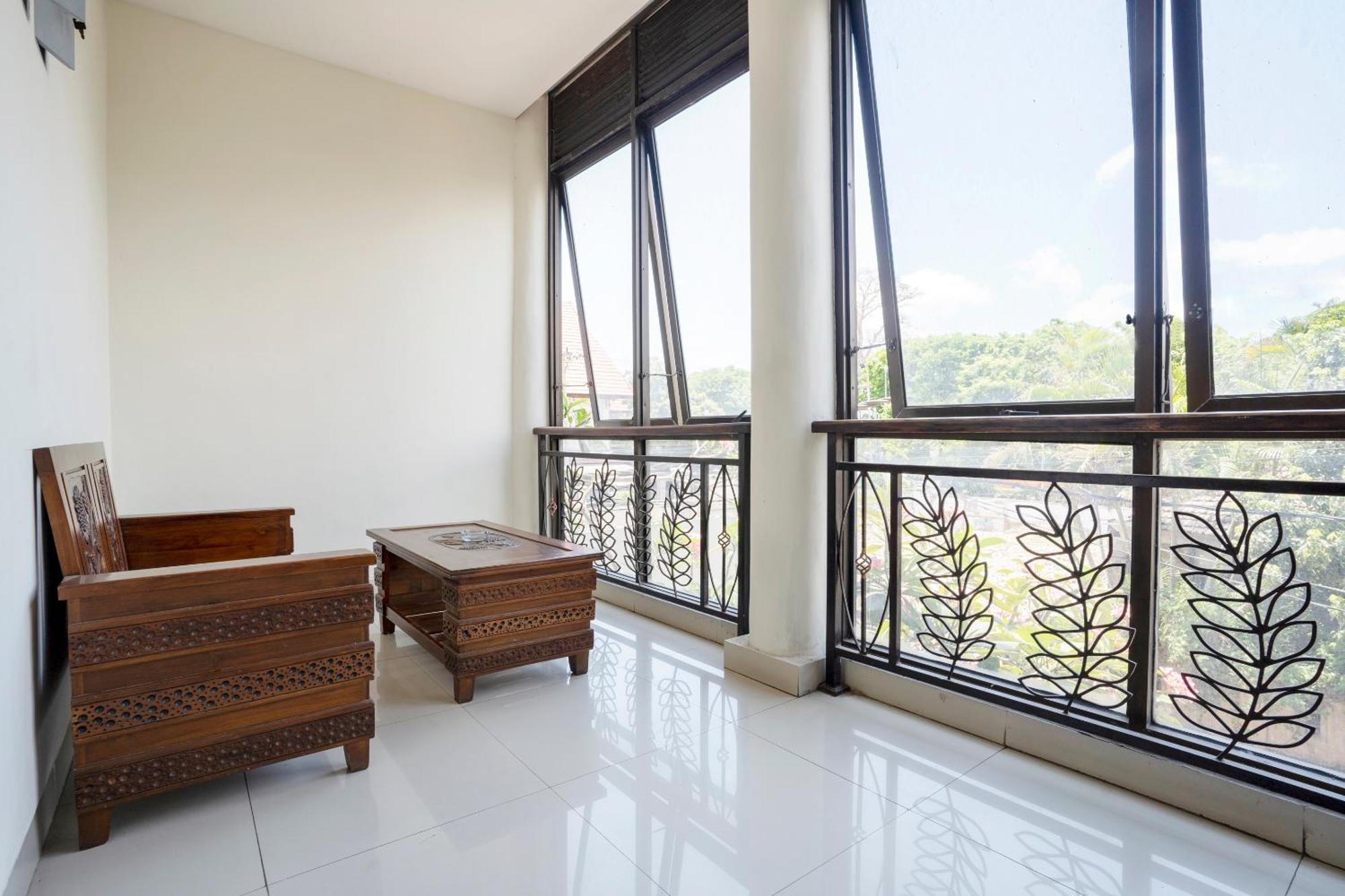 Oyo 482 Anika Guest House Kuta  Bagian luar foto